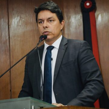 Será que vai terminar em pizza? CPI dos Combustíveis na CMJP começa com confusão