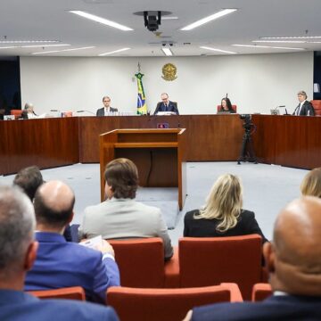 Supremo condena Bolsonaro e mais 4 por tentativa de golpe; falta definir a pena