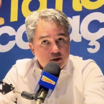 Efraim afagou Cícero, mas não crê em candidatura única das oposições