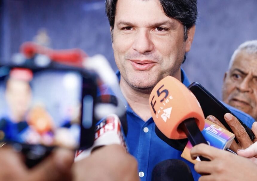 img_5773.jpg A bola agora está com Leo sobre apoio para o Senado, afirma João Azevêdo