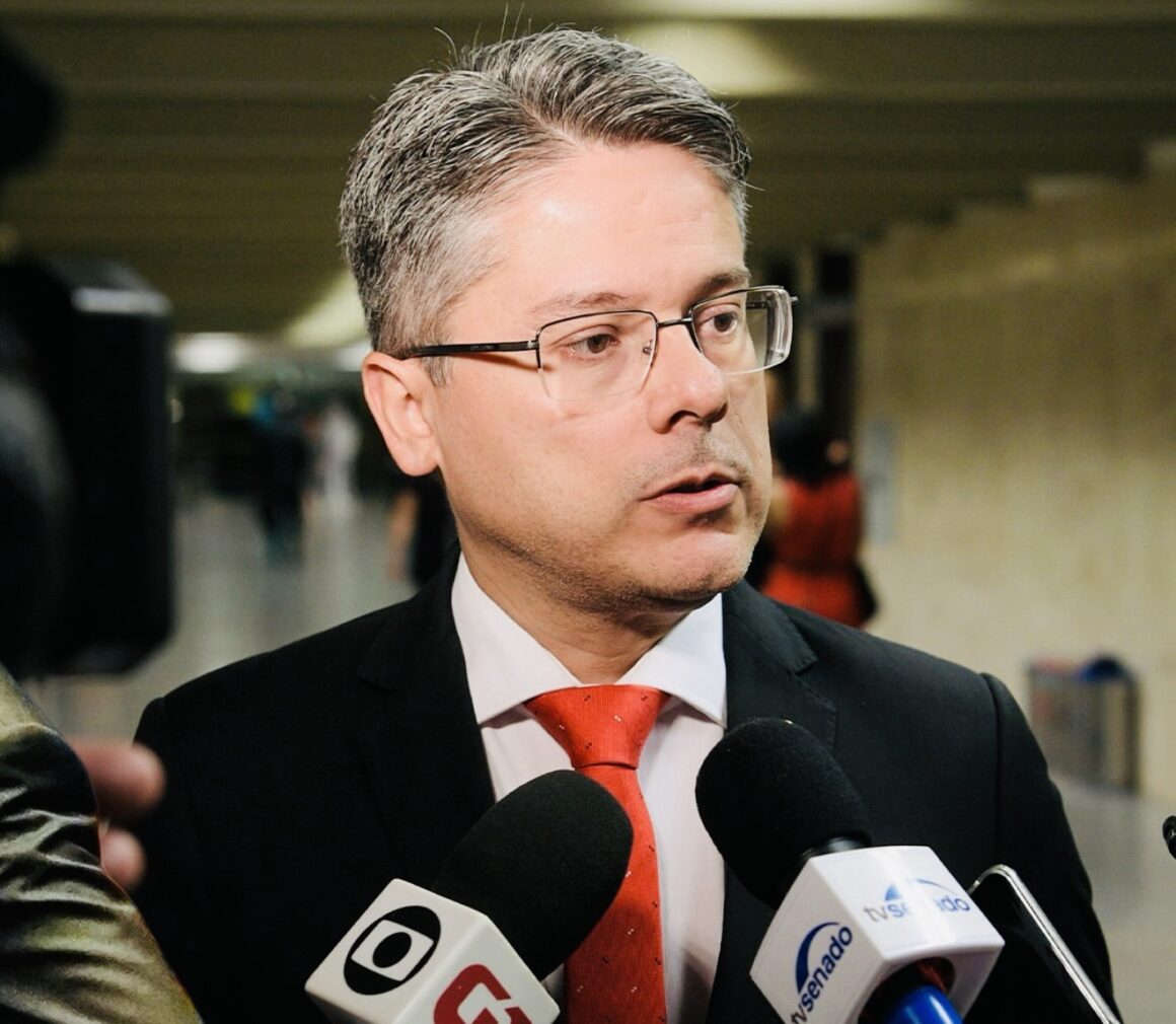 Alessandro Vieira será o relator da PEC da Blindagem no Senado