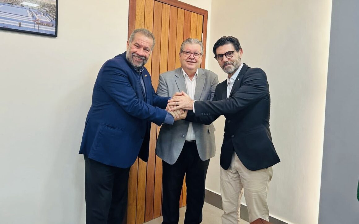 Dentro da política da boa aliança, Lupi se reúne com João Azevêdo e Cícero