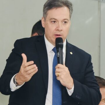 Júnior Araújo destoa de Zé Aldemir e decide não votar cruzado para o Senado