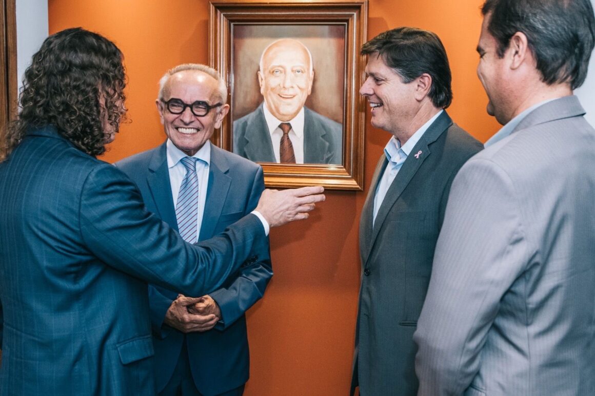 Cícero Lucena cada vez mais próximo de uma filiação ao MDB