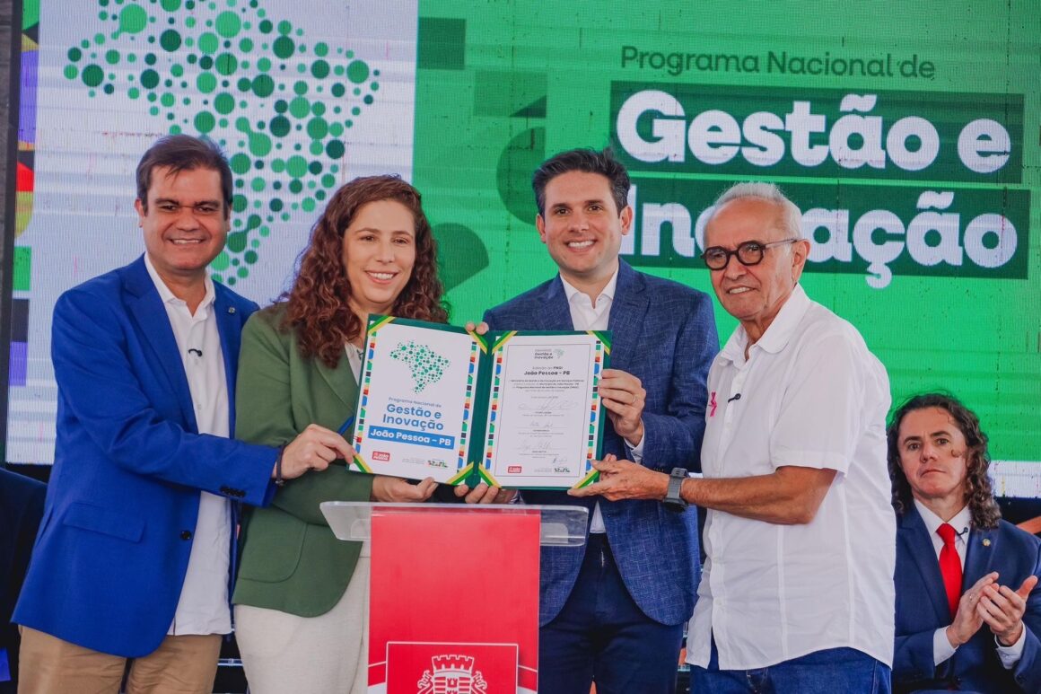 Cícero prioriza combate ao câncer e cede imóvel que PMJP recebeu da União ao Napoleão Laureano