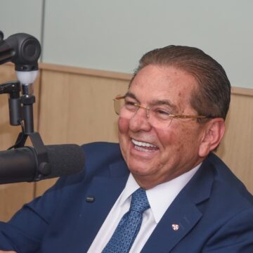 Galdino celebra desempenho em pesquisa com “carreira solo”