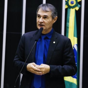 Romero prega reunião das oposições, mas uma parte já se decidiu