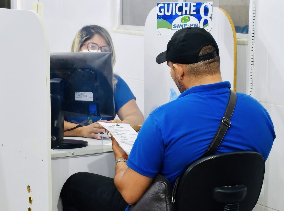 Sine-PB oferece 500 vagas para Operador de Telemarketing em JP; confira as ofertas no estado