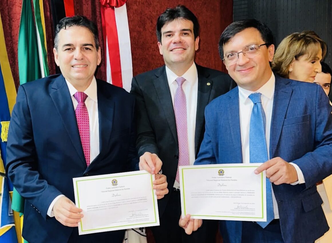 Após exonerações e saída do SD da base de Cícero, secretário entrega cargo