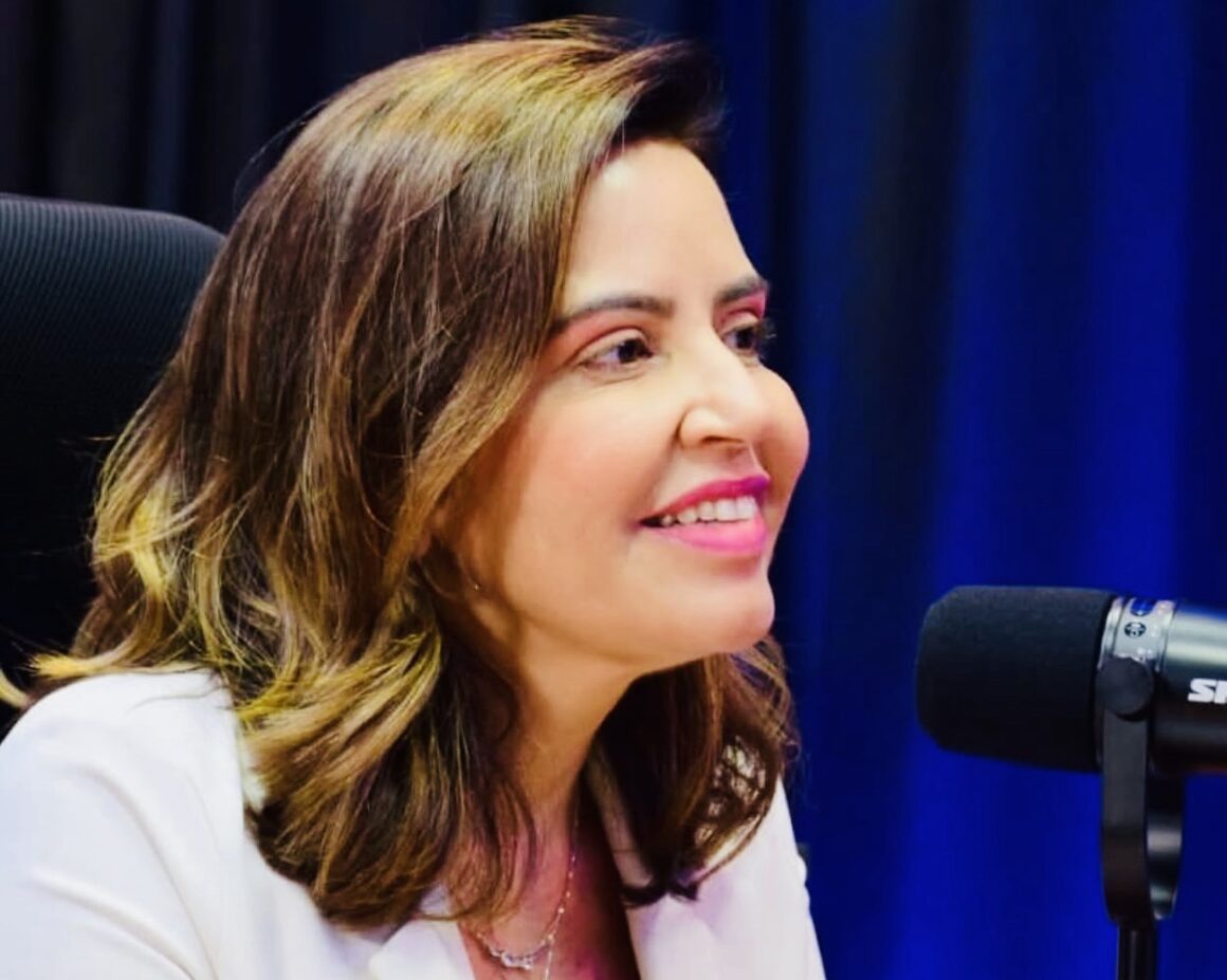 Pollyanna coloca nome na mesa para vice, mas pelo PT, e Cida freia