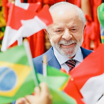 Lula anuncia oficialmente que vai disputar o 4º mandato em 2026