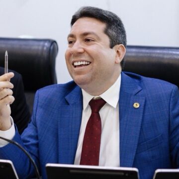 Felipe Leitão, entre o “conforto” da base e a “ousadia” da independência