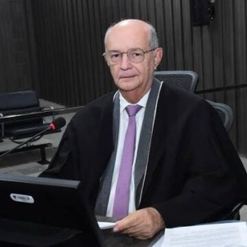Desembargador vota para anular decisão que cassou mandato de prefeito e vice de Cabedelo