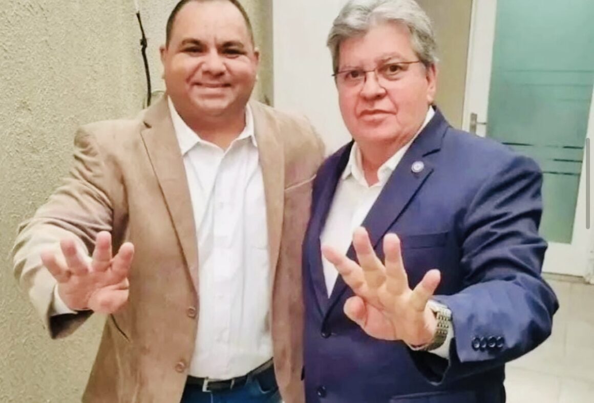 Suplente Marcelo da Torre entrega cargos na gestão Cícero Lucena
