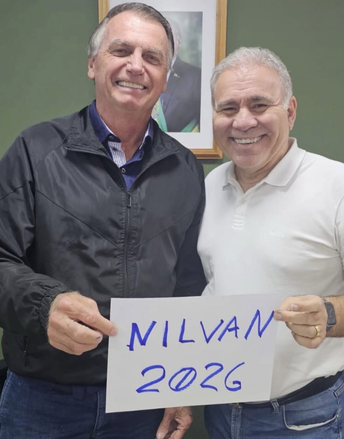 De volta ao PL: foto de Bolsonaro com aceno é tudo que Nilvan precisava