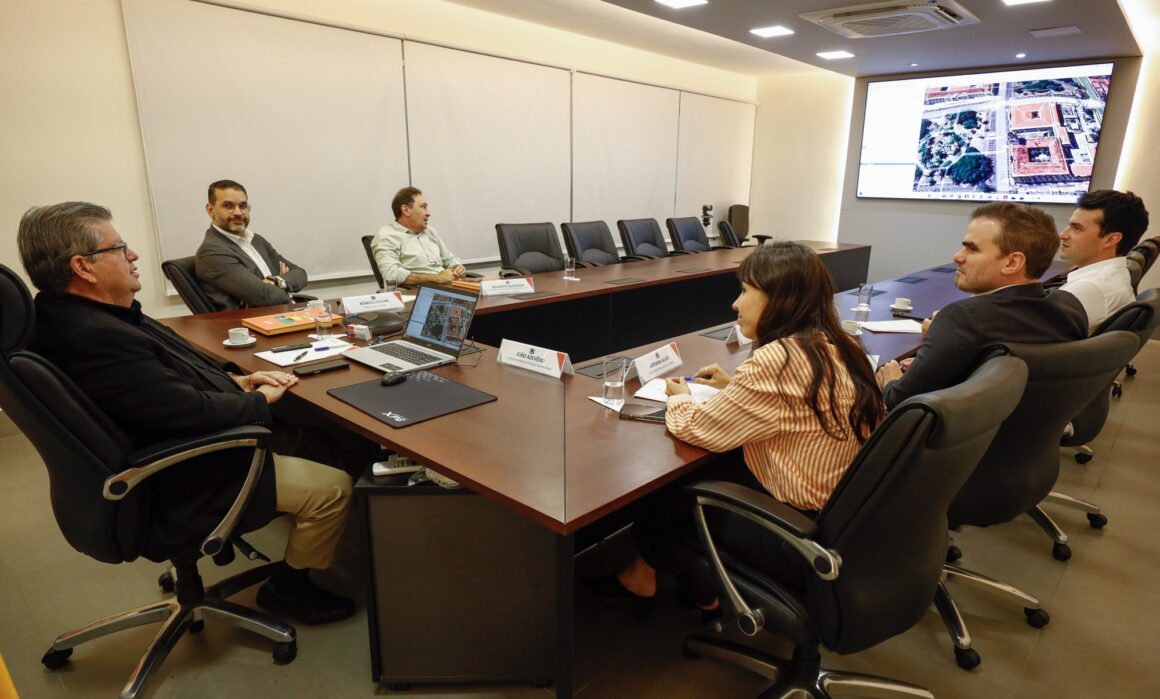 João Azevêdo recebe grupo que vai implantar bairros planejados na Grande João Pessoa