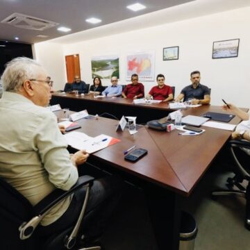 João Azevêdo anuncia atualização de PCCR dos jornalistas e implanta o da Orquestra Sinfônica