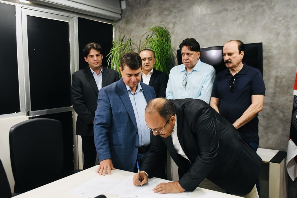 Zezinho Botafogo assume mandato em vaga deixada por Edmilson Soares