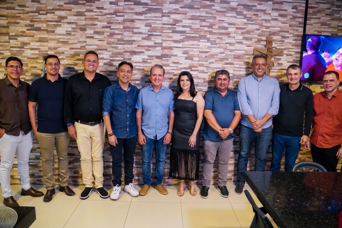 Nabor vai à Lagoa Seca e recebe apoio de Fábio Ramalho e quatro prefeitos