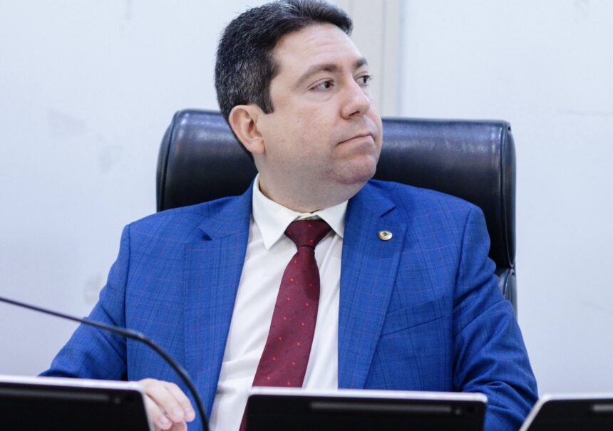 57df0953-3658-462c-99cb-c1cfd91ce06e.jpg Felipe Leitão mostra que está confortável com o “voto cruzado”