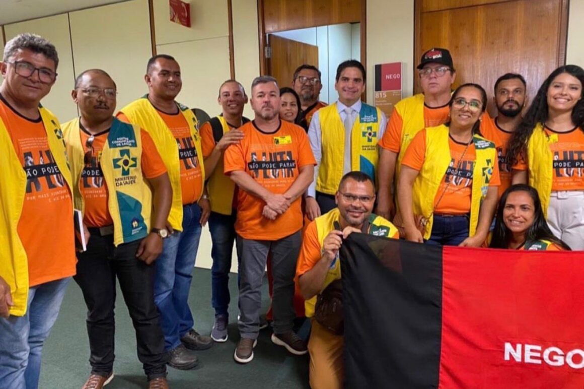 Murilo Galdino garante urgência para projeto que beneficia agentes de saúde e de endemias