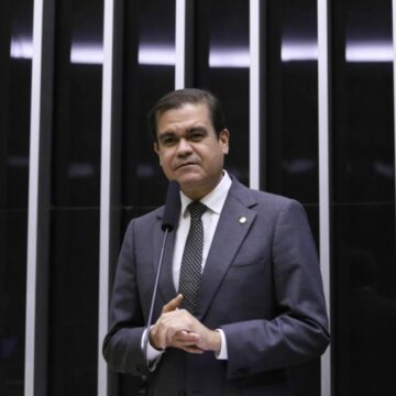 Alfinetada de Mersinho em Aguinaldo acaba espetando também em Veneziano