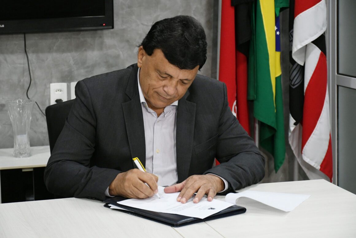 Suplente do PP é nomeado para cargo pelo prefeito Cícero Lucena