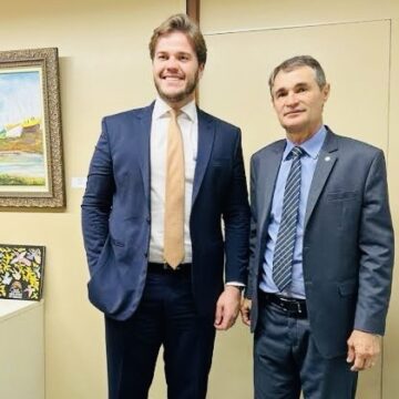 Sem um líder na oposição para apontar caminhos, Romero não pode cobrar nada de Bruno