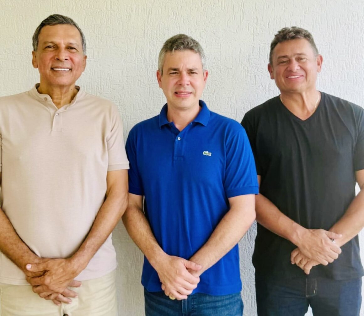 2026 é logo ali. ‘Cartão de Natal’ de Cabedelo tem Ricardo, André e Walber