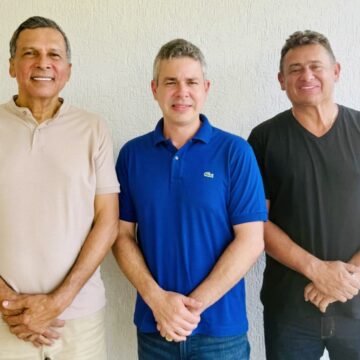 2026 é logo ali. ‘Cartão de Natal’ de Cabedelo tem Ricardo, André e Walber