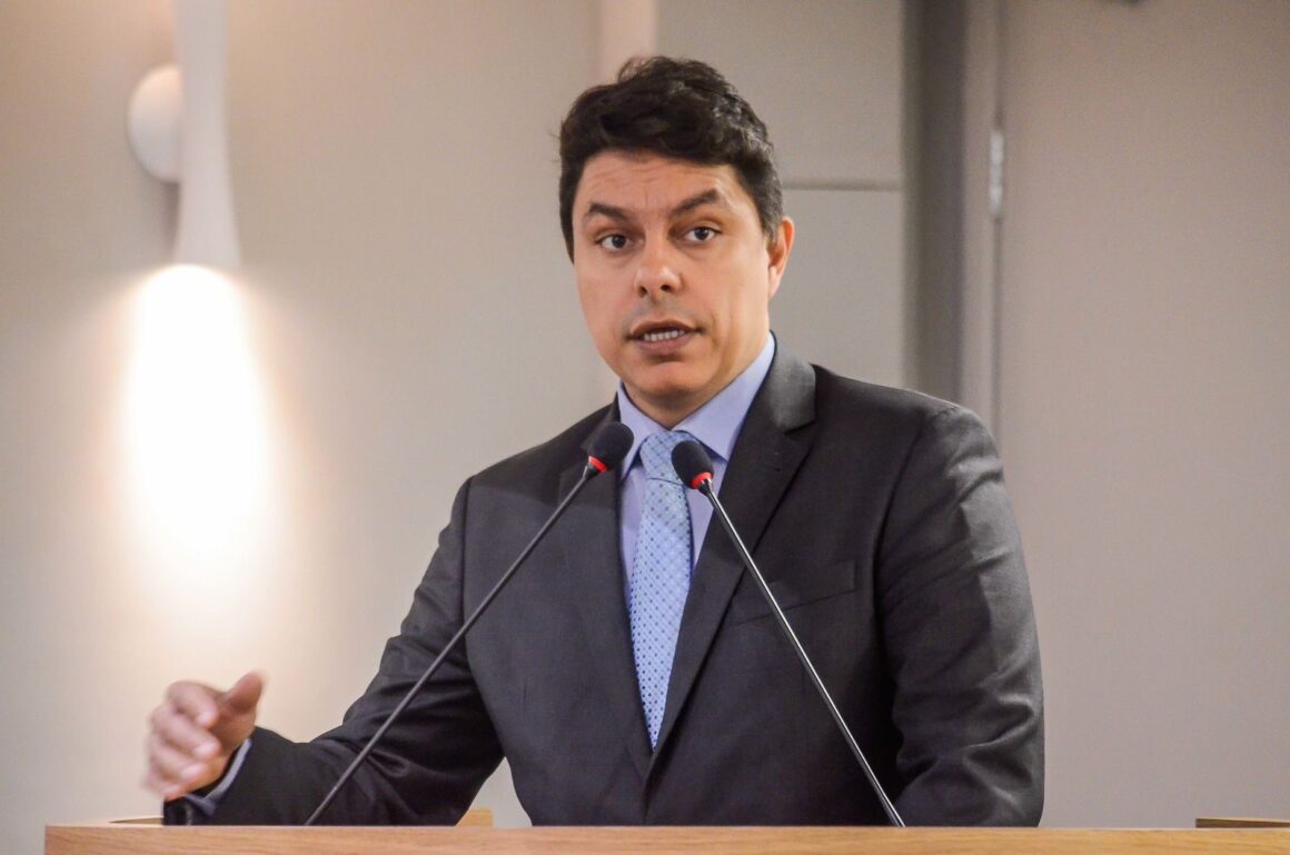 Raoni propõe criar Frente Parlamentar pela Vida e Dignidade da Mulher