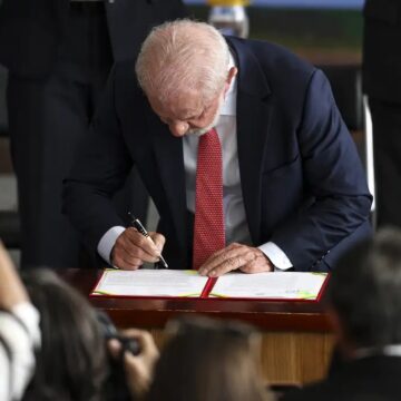 Em ato, presidente Lula veta PL da Dosimetria e coloca desfecho nas mãos do Congresso