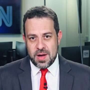Boulos destaca compromisso de Hugo Motta com proposta da ‘escala 6×1’
