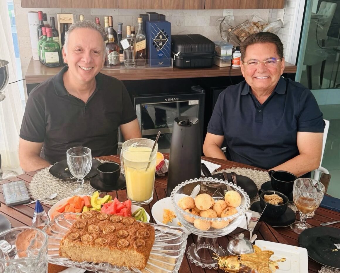 Café entre Galdino e Aguinaldo com direito a eleição no cardápio