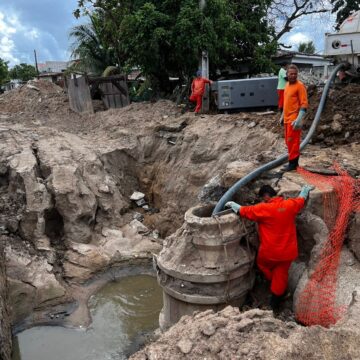 Cagepa denuncia que, pela quinta vez, obra de drenagem da PMJP danifica rede de esgoto