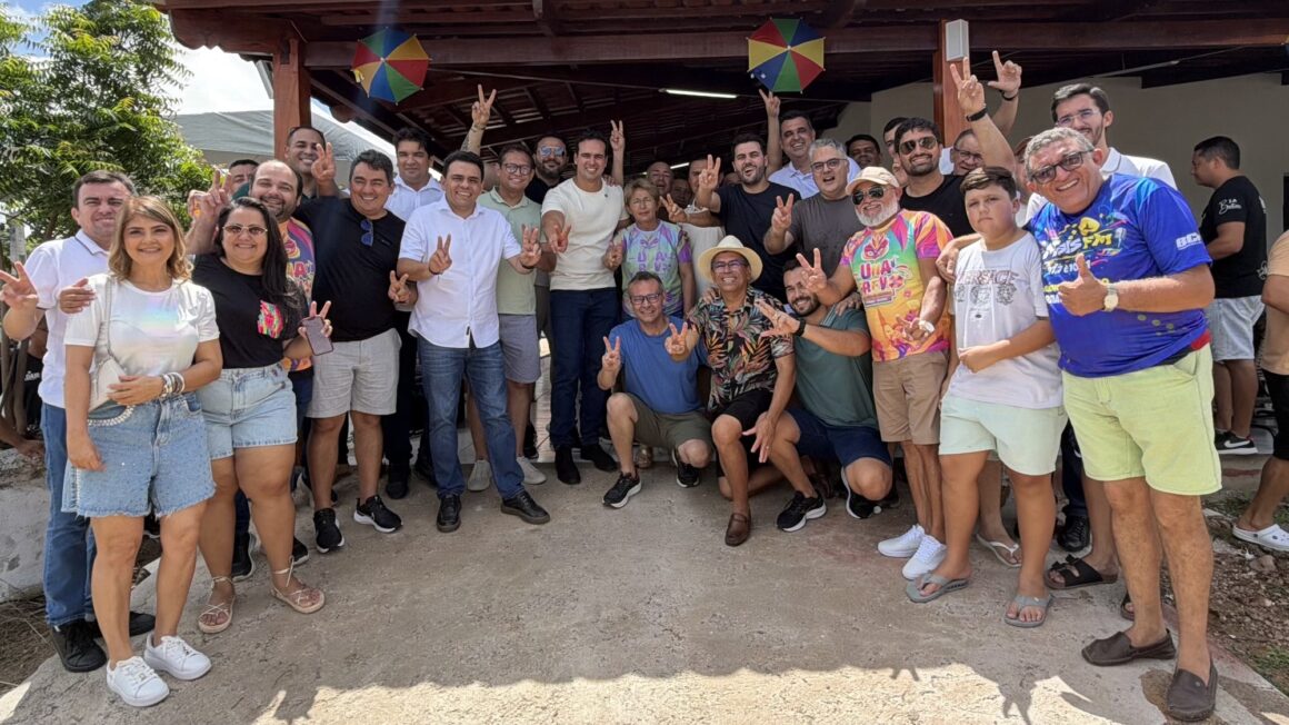 Em Uiraúna, Lucas participa de encontro e consolida apoio de lideranças do Sertão