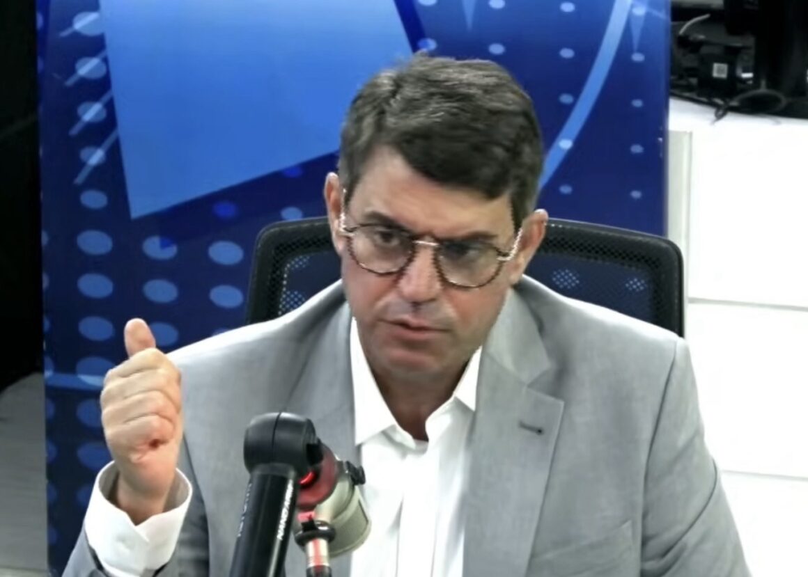 Dinho deixa claro que o aliado é Cícero e voto para senador só com contrapartida