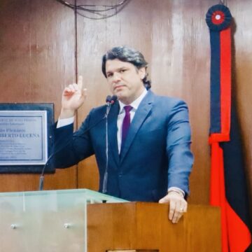 Leo Bezerra apresenta “pacote” à direção nacional do PT para filiação