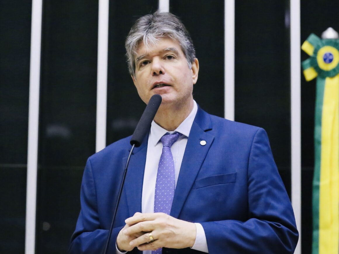 Podemos libera parlamentares independente de alianças na PB