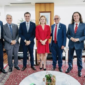 Cícero e Veneziano tentam surfar no aceno de Lula ao MDB nacional