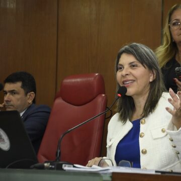 Eliza diz que segue o PP, mas já avisou que não largará a mão da PMJP