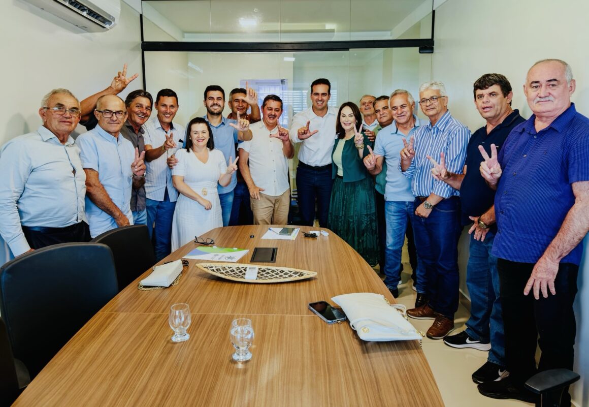 Lucas Ribeiro recebe apoio do prefeito e de lideranças de Boa Vista