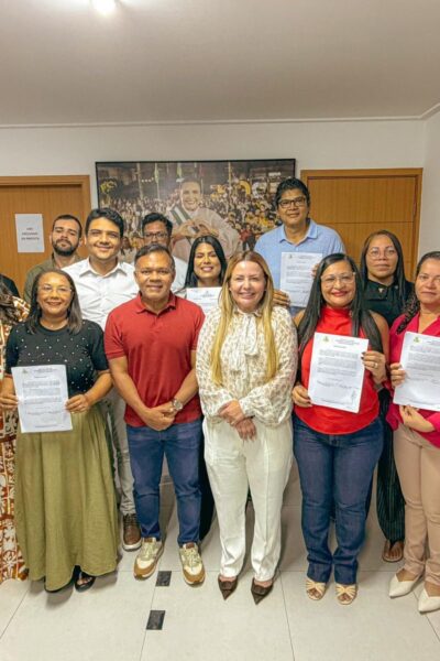 Prefeitura de Bayeux empossa novos professores aprovados em concurso