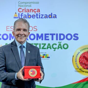 “Bi-campeão” do Selo Ouro, Nabor se torna referência em gestão pública na corrida pelo Senado