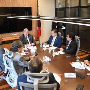 Em última reunião interpoderes, João Azevêdo destaca transição tranquila com Lucas Ribeiro