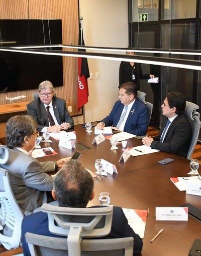 8ce0bd78-609f-4996-97b9-73b7a74a1357.jpg Em última reunião interpoderes, João Azevêdo destaca transição tranquila com Lucas Ribeiro