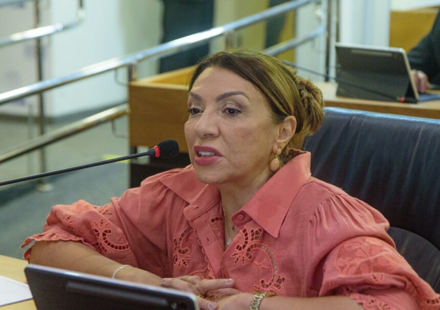 Cida Ramos assume federação já dividida entre Lucas e Cícero