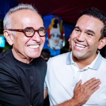 Jhony Bezerra fica com Cícero, mas terá que explicar ao eleitor a mudança
