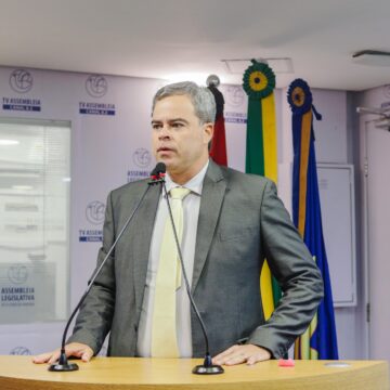 George Morais se licencia e Aledson Moura assume mandato na ALPB