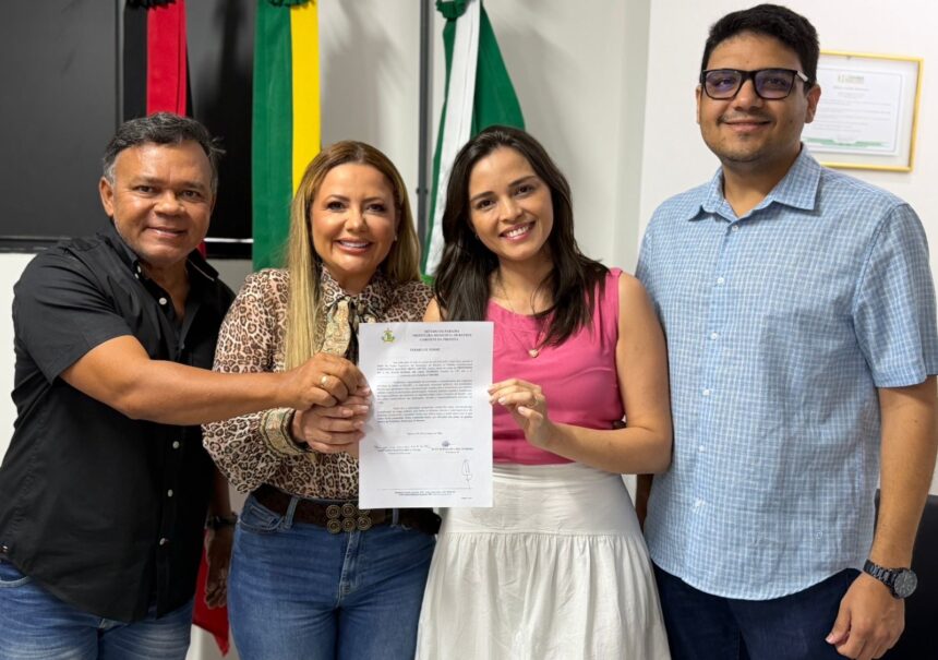 e5187f5a-8b82-4c90-a553-1db99d3941aa.jpg Prefeitura de Bayeux empossa mais professores aprovados no último concurso público